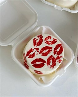 Бенто-торт воздушный поцелуй 10032